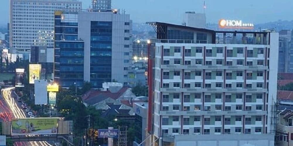 @Hom Semarang Simpang Lima Hotel Exterior photo